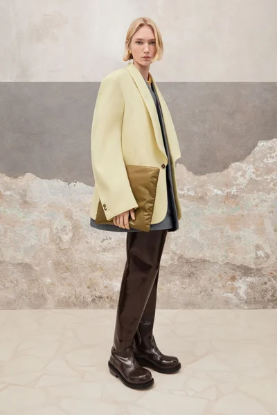 Look 12